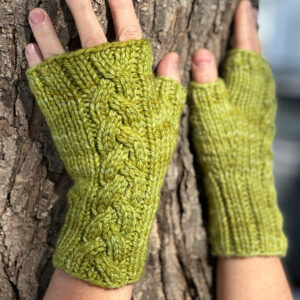 Wanderwood Mitts